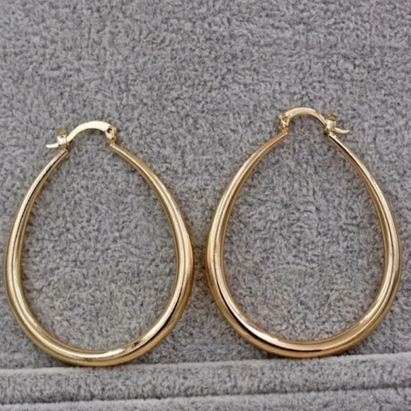 New Gold Hoop Earrings - Picture 2 of 5
